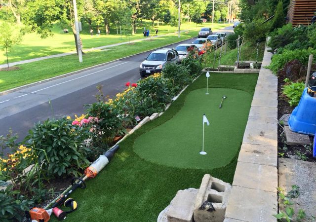 2-hole-front-yard-downtown