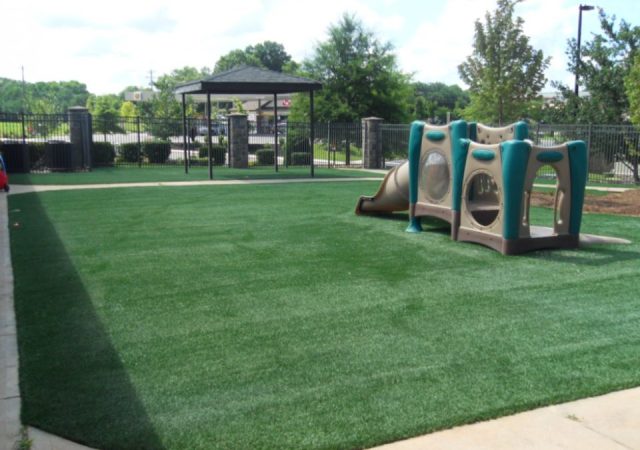 playground-turf-with-foam-pads-960x750-1